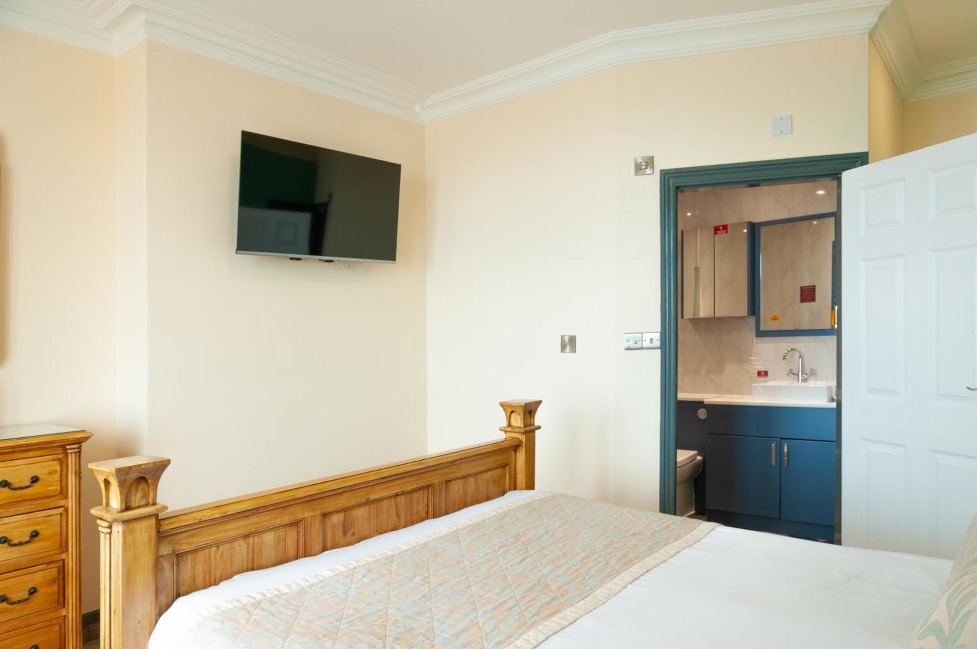 Claxton 3* Redcar