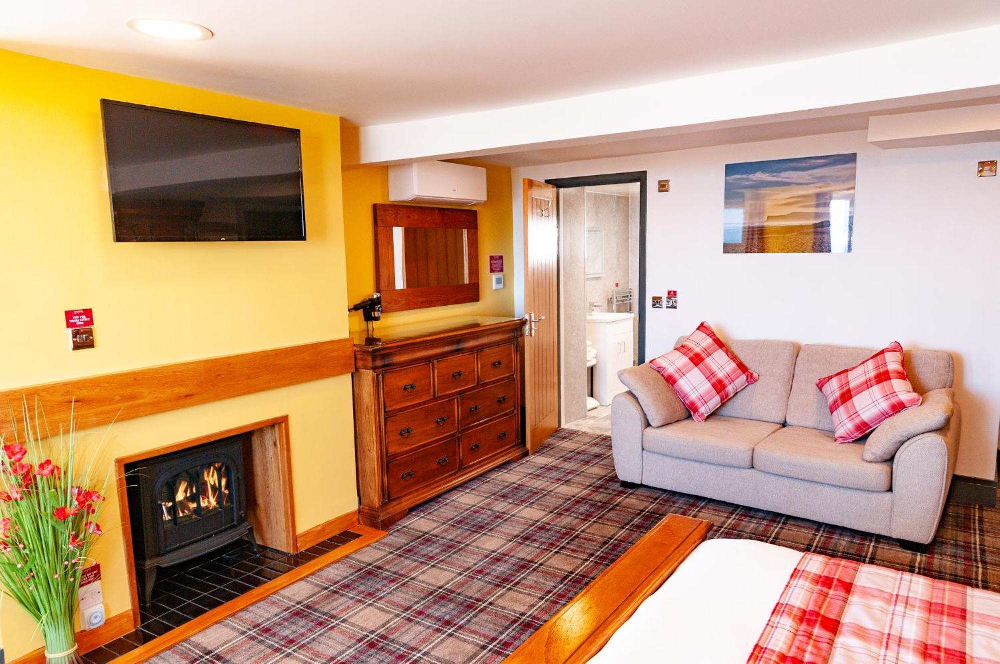 Claxton Hotel
