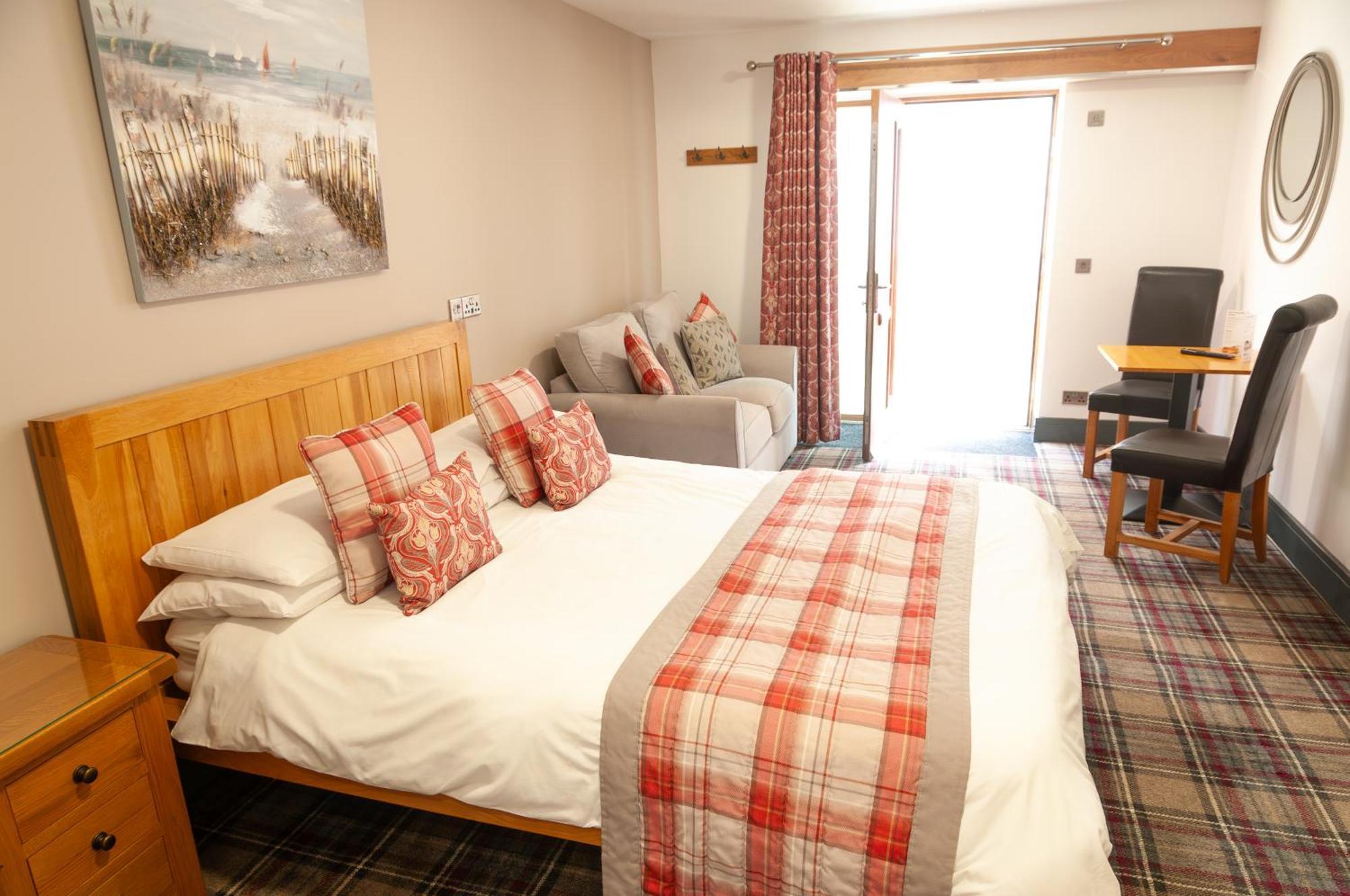 Claxton Hotel